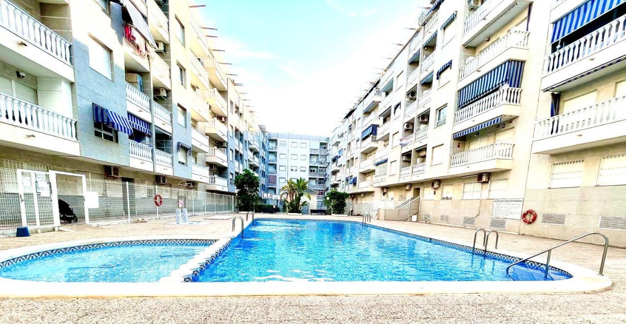 Torrevieja Comfortable Apartment Esterno foto