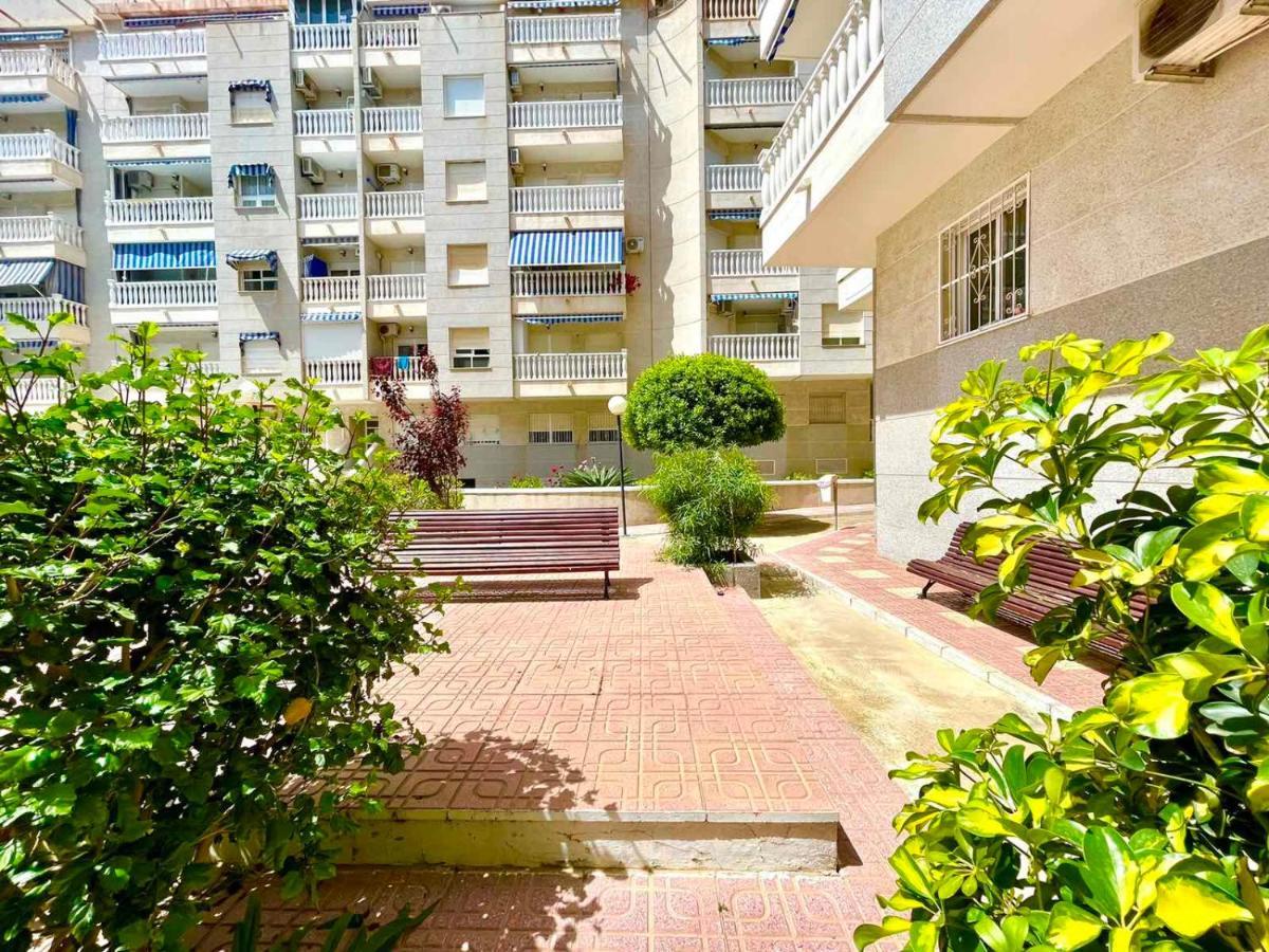 Torrevieja Comfortable Apartment Esterno foto